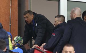 Kapiten nije u prvih jedanaest: Edin Džeko utakmicu posmatra sa klupe