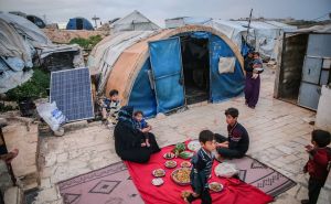 Brojni muslimani u Siriji iftar čekali u izbjegličkim kampovima: Svaki ramazan je teži od prethodnog
