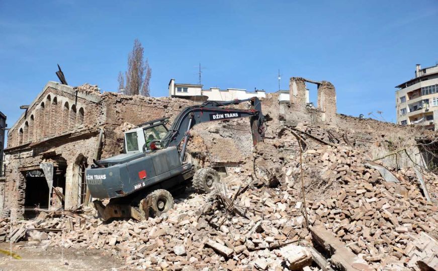 Počeli radovi na uklanjanju ruševina bivše Električne centrale u centru Sarajeva
