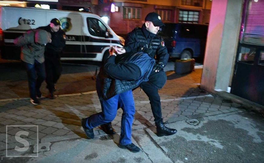 Hapšenja u Sarajevu: Trojica muškaraca zatečeni sa paketićima droge