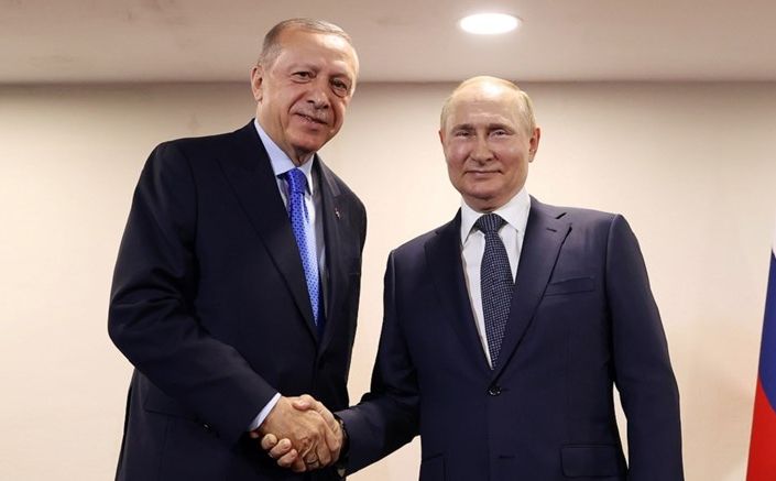 Erdogan i Putin razgovarali o situaciji u Ukrajini: 'Važno je što prije okončati sukob'