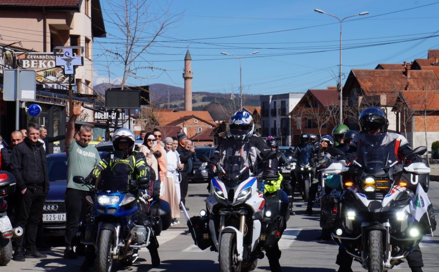 Priča iz Novog Pazara: Motociklima krenuli put Meke i Medine da obave umru