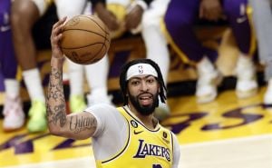 NBA: Lakersi se osvetili Bullsima, 76ersi nastavili torturu Dallas Mavericksa