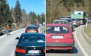 Saobraćajni kolaps kod Nišića: Kolone vozila u oba smjera zbog udesa