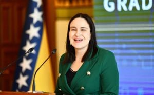 Karić: 'Na tronu Sarajeva su građanke i građani - tolerantni, kreativni, tvrdoglavi, gostoljubivi'