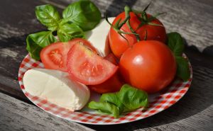 Mozzarellu nikada ne stavljajte u frižider, evo kako treba da uradite