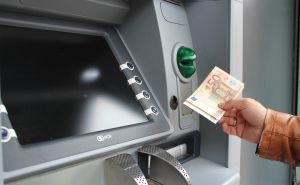 Važna informacija za one koji putuju: Velika promjena na bankomatima u Hrvatskoj