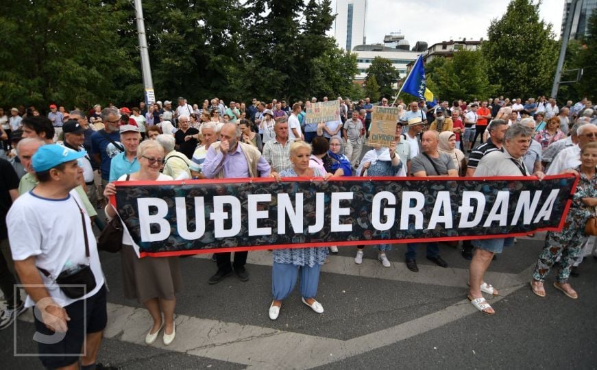 U Sarajevu danas veliki protesti ispred OHR-a: Šta poručuju Schmidtu?