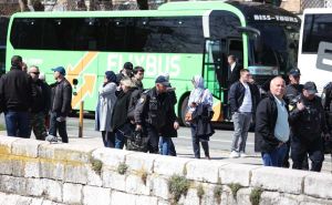 Desetak autobusa iz Krajine stiglo ispred OHR-a: Uskoro počinju protesti u Sarajevu