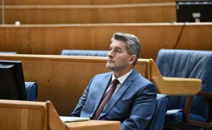 Šemsudin Mehmedović: 'Tražim pod hitno istragu o prijetnjama Nerminu Nikšiću i Elmedinu Konakoviću'