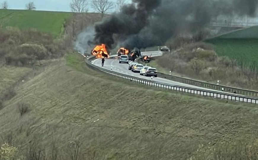 Teška saobraćajna nesreća u Njemačkoj: Vozila planula, preminulo sedam osoba