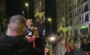 Pristaše Jakova Milatovića u Podgorici: Slavlje uz pjesme o Kosovu i podignuta tri prsta