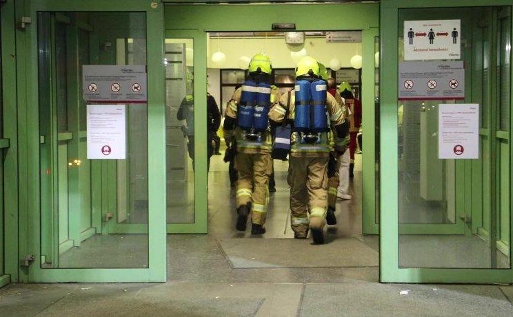 Panika u berlinskoj bolnici : Više osoba teško povrijeđeno u požaru, pacijenti zaglavljeni u liftu