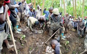 Kongo: Najmanje 30 osoba poginulo u odronu zemlje, mještani pokušavaju pronaći žrtve