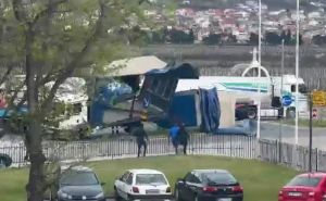 Snažan udar vjetra u Hercegovini: Prevrnula se prikolica kamiona