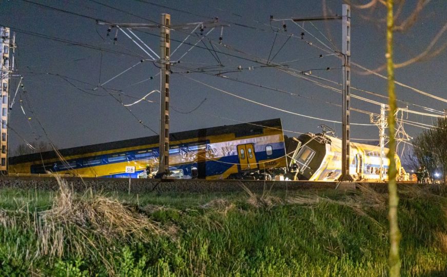 Teška nesreća u Nizozemskoj: Voz iskočio iz šina, ima povrijeđenih