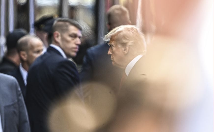 Trump izašao iz zgrade Krivičnog suda u New Yorku i otputovao na Floridu