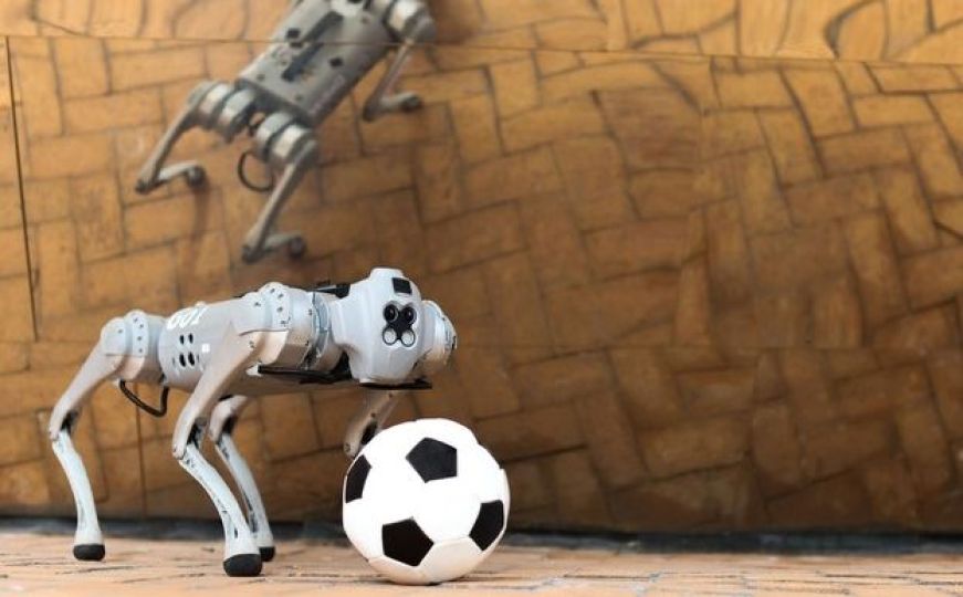 Savršene vještine: Pogledate kako robot fudbaler uči driblati