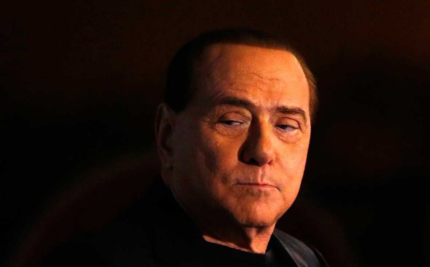 Bivši premijer Italije Silvio Berlusconi na intenzivnoj njezi u Milanu