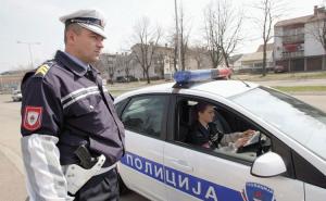 Teška saobraćajna nesreća kod Prijedora: Autobus sletio u jarak, ima povrijeđenih