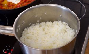 Ovako ćete skuhati savršenu rižu: Neće biti kašasta i ljepljiva - ovo je najbolji omjer vode i zrna