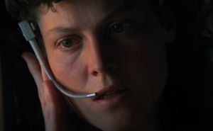 Bizarno: Društvenim mrežama kruži 'sablasni' video zbog kojeg se kvare pojedini mobiteli