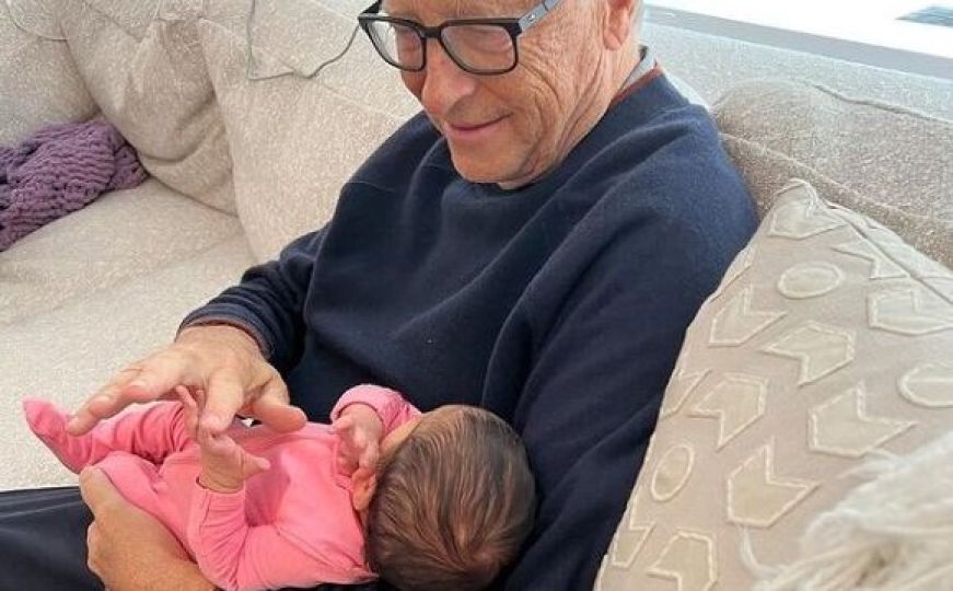 Bill Gates se pohvalio prvom fotografijom unuke