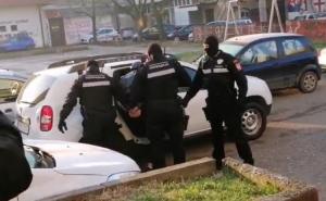 Bruka za uniformu: Trojica policajaca napali dvije osobe pa demolirali kafić