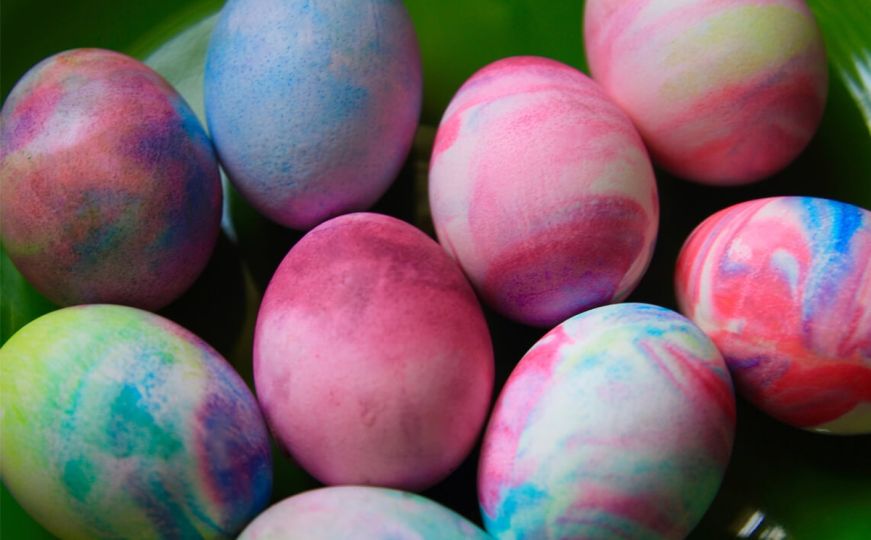 Ovako ćete dobiti predivna mermerna jaja u raznim bojama: Najneobičnija tehnika za farbanje