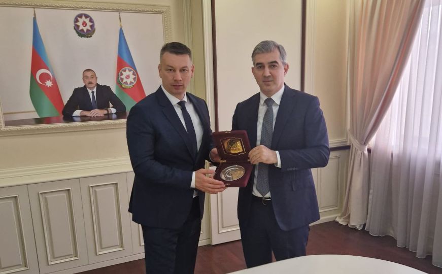Nenad Nešić sa šefovima sigurnosnih službi u Bakuu: 'Investicije iz Azerbejdžana su sigurne za BiH'