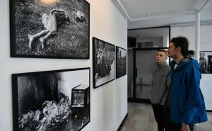 Miloš Cvetković i Ron Haviv kao svjedoci ratnih strahota: Otvorene izložbe "Moja Bosna" I "Sloboda"