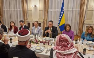 Denis Bećirović u Predsjedništvu BiH organizovao iftar, prisustvovao i reis Kavazović