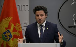 Kurti i Abazović potpisali Sporazum o slobodnom nebu iznad Kosova i Crne Gore