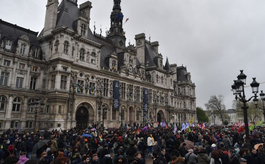 Demonstracije u Parizu: Ustavno vijeće Francuske potvrdilo Macronovu penzionu reformu