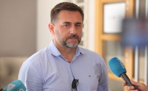 Ministar Edin Ramić: 'Od spomenika se ne živi, cilj je zaposliti povratnike'
