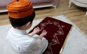 Lejletul-kadr: Muslimani će večeras obilježiti 'najodabraniju noć u godini'