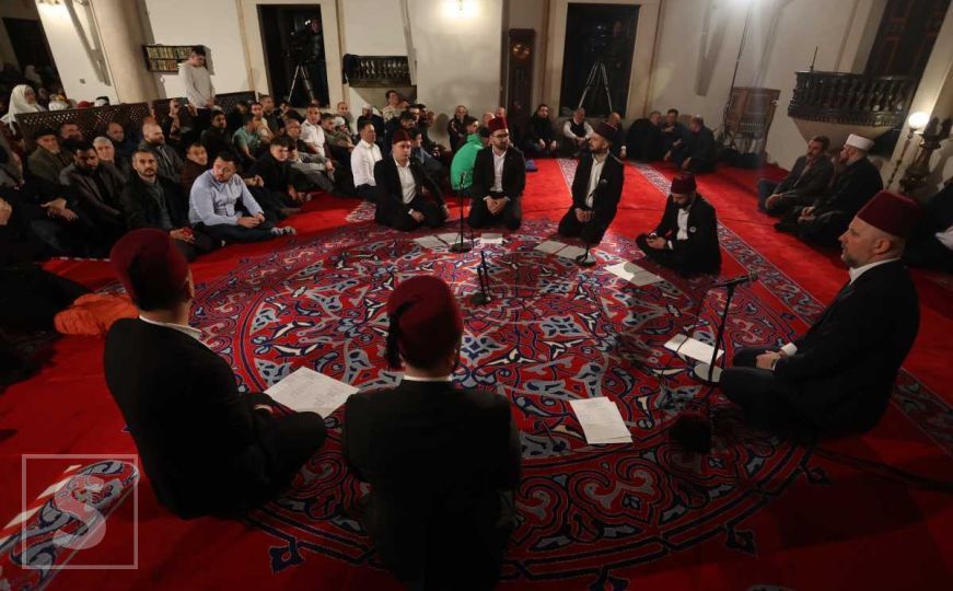 "Noć vrijednija od hiljadu mjeseci": Muslimani u Begovoj džamiji obilježili Lejletul-kadr