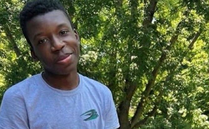 Slučaj u SAD: Mladić upucan u glavu jer je zvonio na kriva vrata, preživio je i sve ispričao