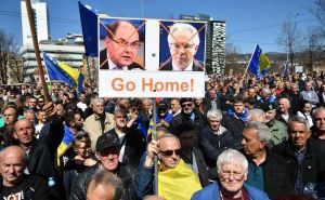 Najavljeni novi protesti ispred OHR-a: Političarima zabranjeno obraćanje