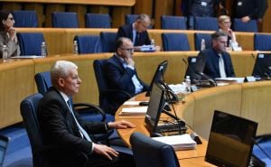 UŽIVO/ Zasjeda Dom naroda PSBiH: Delegati pitaju ministre kojih na sjednici - nema