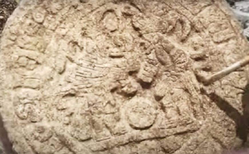 Arheolozi pronašli kamenu ploču drevnih Maja u Meksiku: Pogledajte šta prikazuje