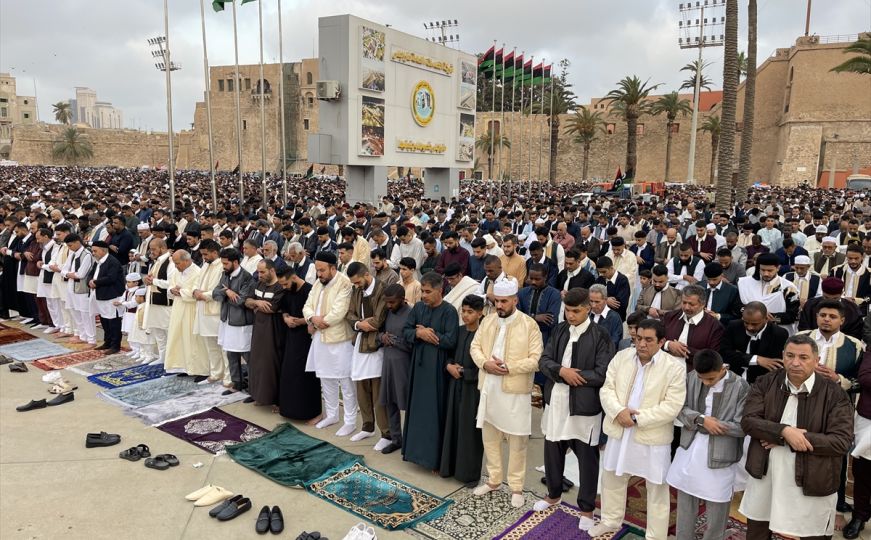 Vjernici u Libiji proslavljaju prvi dan Ramazanskog bajrama