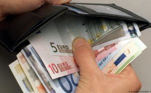 Državljanin BiH oduševio Njemačku: Pronašao novac i odnio ga u policiju