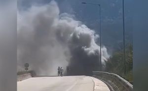 Drama u Grčkoj: Zapalio se autobus pun učenika iz Srbije, djeca panično iskakala i bježala