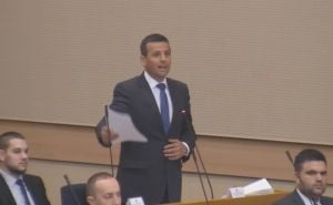 Opet show u NSRS: "Strina se sakrila u pojatu - zašto nije došao Milorad Dodik?"