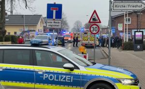 Haos u Njemačkoj: Drogirani mladić iz BiH ukrao kombi i bježao policiji, iz vozila izbacivao stvari