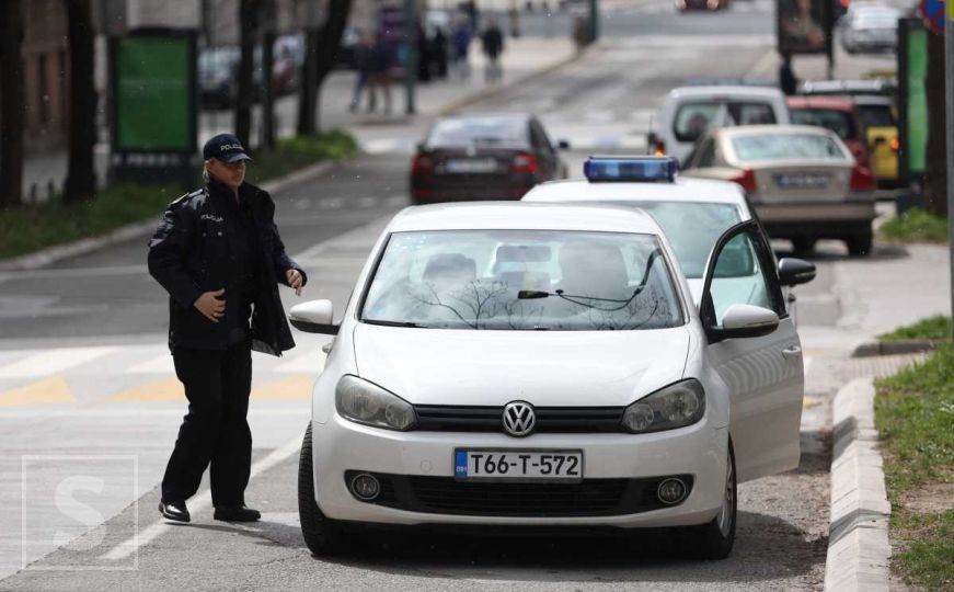 Saobraćajna nesreća na parkingu u centru Sarajeva: Škodom udario i oborio pješakinju
