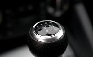 Greška u mijenjaju brzina: Šta se desi kad se motor 'zavrti' na nekontrolirano visokim obrtajima