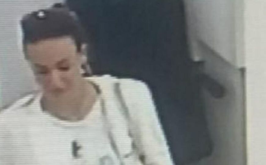 Znaju ko je, ne znaju gdje je: Žena koja je s milionom išetala iz banke u Crnoj Gori nije uhvaćena