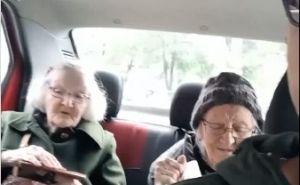 Taksista iz Beograda nije naplatio bakicama vožnju i poručio: 'Sve nas jednoga dana čeka starost'